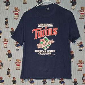 Vintage 1987 Minnesota Twins World Series Single stitch Usa Made Large